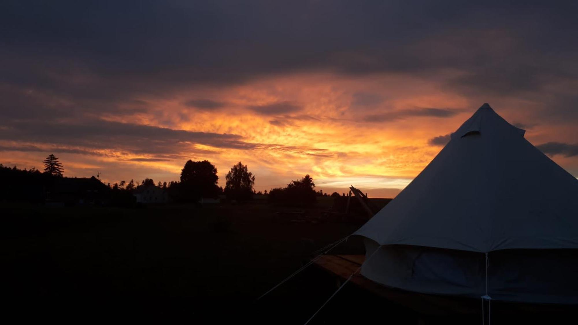 Autark Clamping Camp Hotel Durrhennersdorf ภายนอก รูปภาพ