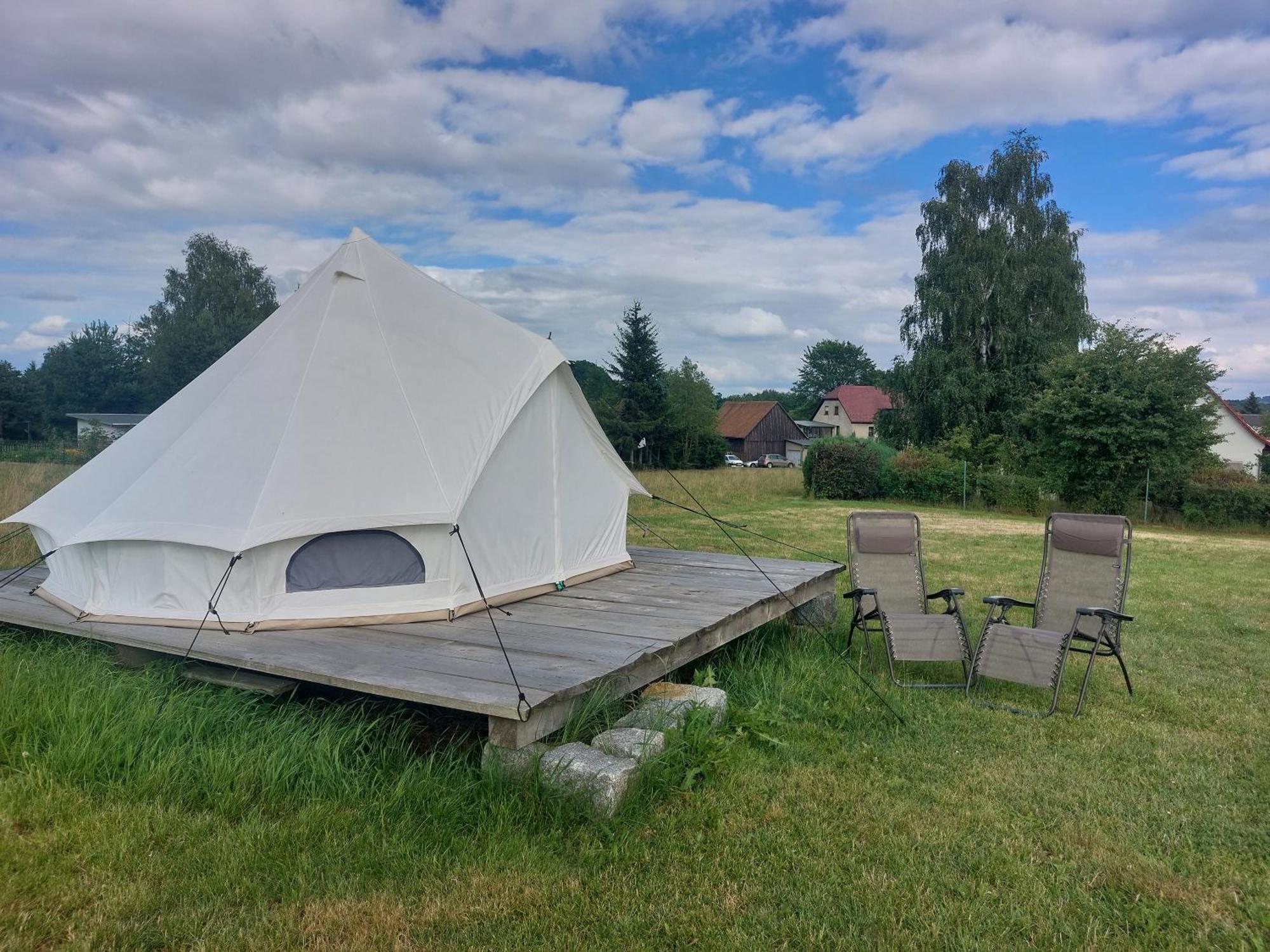 Autark Clamping Camp Hotel Durrhennersdorf ภายนอก รูปภาพ